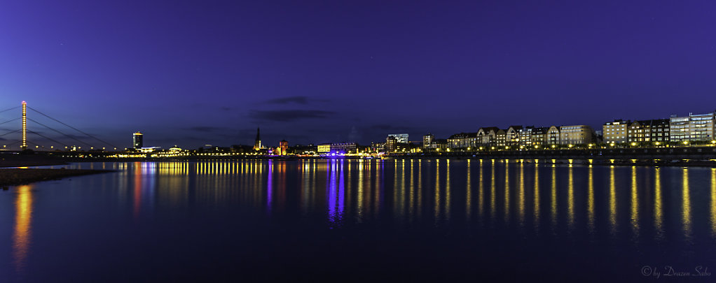 Düsseldorf by night